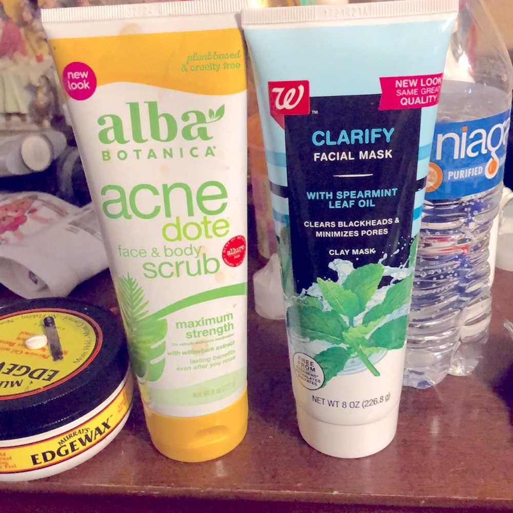 Acne scrub I never used. Brand new